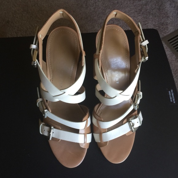 Ivanka Trump Off White High Heel Sandals - Picture 7 of 7